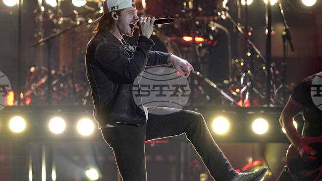 Морган Уолън е начело на класацията на "Билборд" за албуми за десета седмица