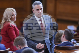 Парламент - заседание - Андрей Гюров