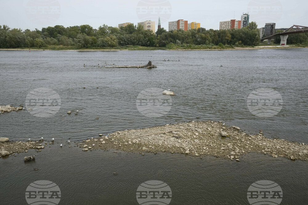 Нивото на полската река Висла спадна до рекордно ниски стойности