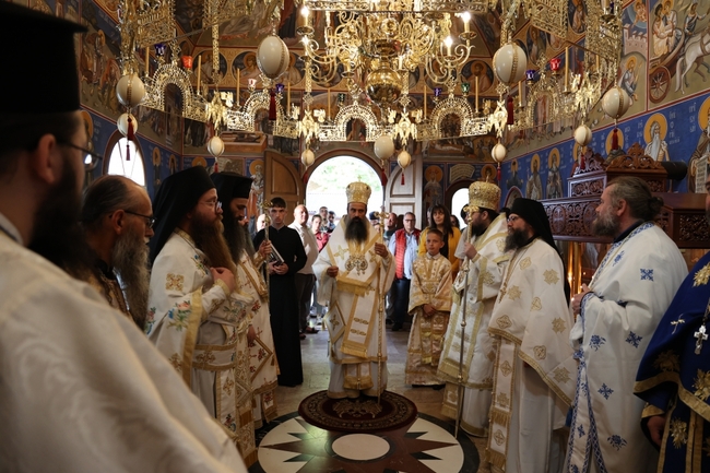 Патриарх Даниил отслужи света литургия в Дивотинския манастир за празника на светите праведни Йоаким и Анна