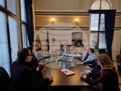 Снимка: Министерство на електронното управление - Министърът на електронното управление Георги Тодоров проведе среща с екипа от хора в неравностойно положение