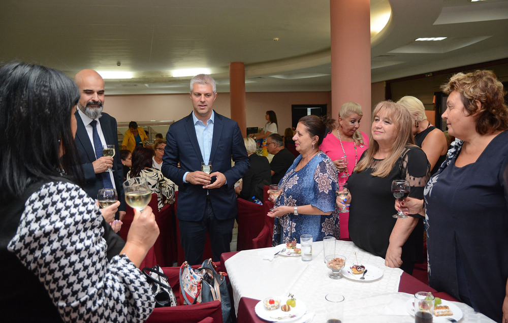 Кметът Благомир Коцев към учителите: Имате пълната ни подкрепа, отделили сме много средства за образователна инфраструктура 