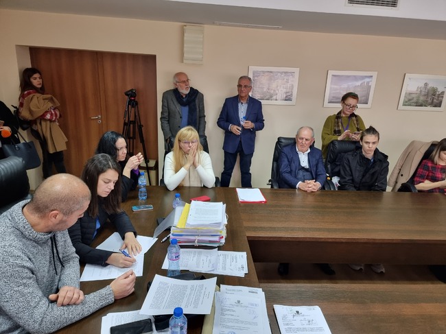 Общински съветници от всички политически сили в Пловдив обещаха на украинските бежанци да останат във "Втори дом" до приключване на войната в Украйна