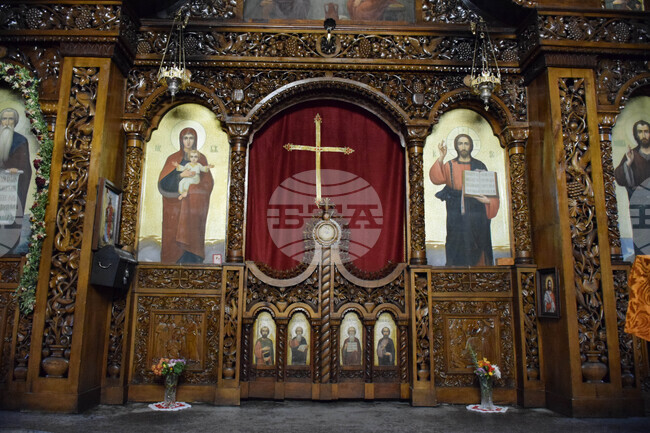 Кресна - храм - паметник и костница