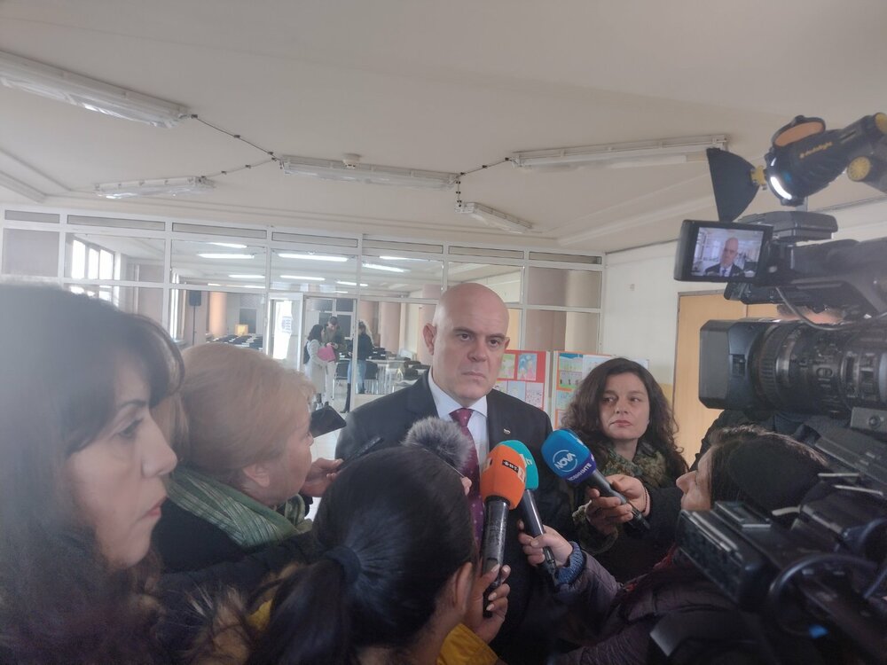 Главният прокурор Иван Гешев пред журналисти във Велико Търново: Не можем да допуснем зловредно руско влияние в България