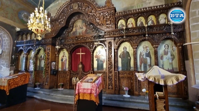 Иконостасът на храма в Кресна разказва за моменти от българската история, а в криптата почиват костите на над 500 български войници
