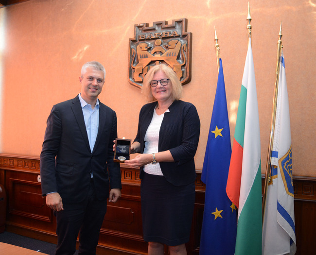 Община Варна: Кметът Благомир Коцев обсъди възможности за двустранно сътрудничество с посланика на Австрия Н. Пр. Андреа Икич-Бьом