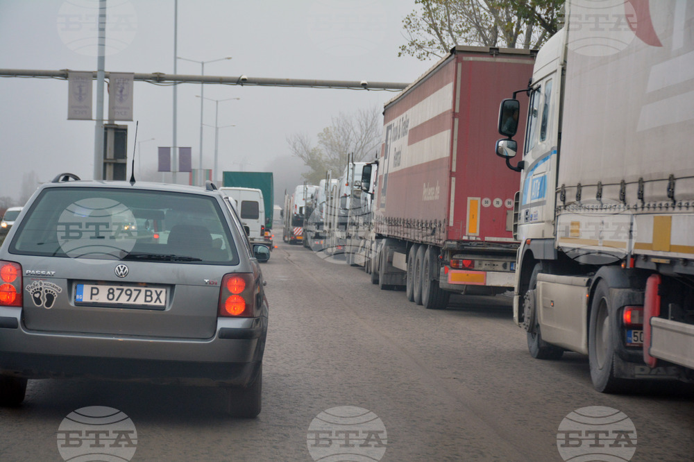 Heavy Traffic for Trucks at Vidin Border Crossing Exit to Romania