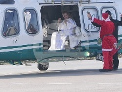 Дядо Коледа пристигна с хеликоптер на Гранична полиция