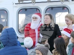 Дядо Коледа пристигна с хеликоптер на Гранична полиция
