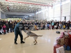 Дядо Коледа пристигна с хеликоптер на Гранична полиция