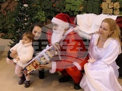 Дядо Коледа пристигна с хеликоптер на Гранична полиция