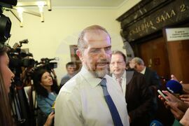 Върховен административен съд - дело  - Александър Ангелов