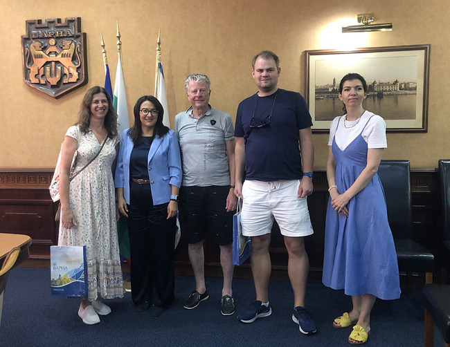 Заместник-кметът Снежана Апостолова посрещна норвежки журналисти, които ще рекламират Варна като туристическа дестинация