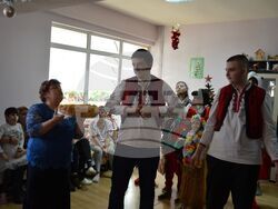 Кметът Илко Стоянов бе гост на коледни тържества в Дневен център за деца с увреждания и Дневен център за пълнолетни лица с увреждания “Зорница”