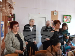 Кметът Илко Стоянов бе гост на коледни тържества в Дневен център за деца с увреждания и Дневен център за пълнолетни лица с увреждания “Зорница”