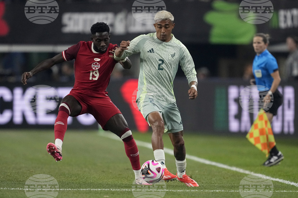 Защитник на Борнемут преминава под наем в Селтик