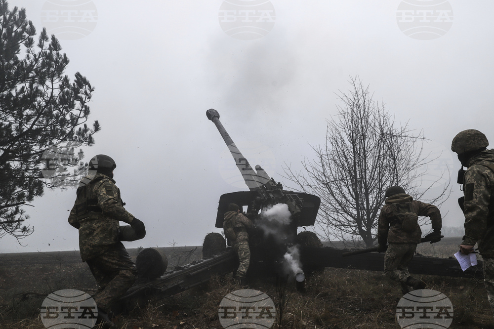 Двама души загинаха, едно дете е ранено при украински обстрел по село в Запорожка област