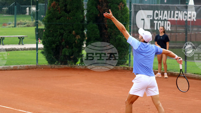 Александър Донски отпадна в първия кръг на турнира от категория АТП Чалънджър 50 в София