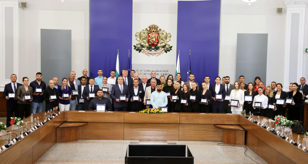 МС: Премиерът Димитър Главчев награди българските олимпийци и паралимпийци