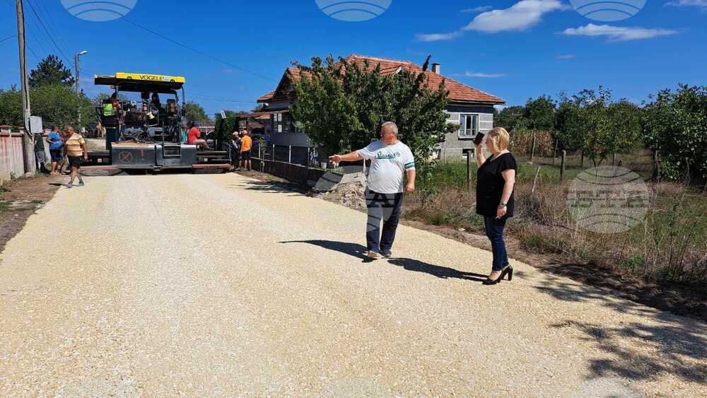Започна асфалтирането на близо три километра от уличната мрежа в община Дулово
