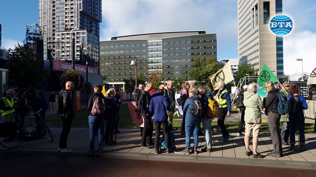 Протестен поход на екоактивисти в Нидерландия срещу субсидиите за изкопаемите горива