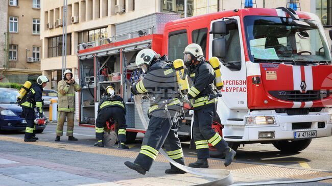 Таблет, оставен да се зарежда, е причинил пожар в къща в бургаския комплекс "Меден рудник"