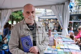 Алея на книгата - Кирил Нейков - книга