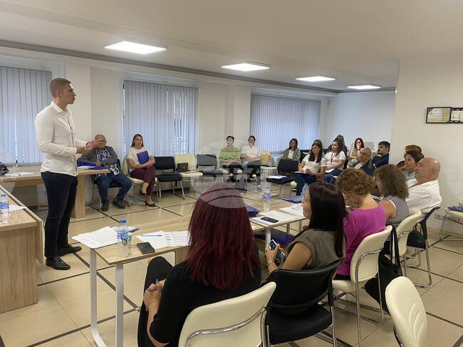 Общият индекс на производството в областта на бизнес услугите намалява през февруари спрямо януари, съобщи НСИ