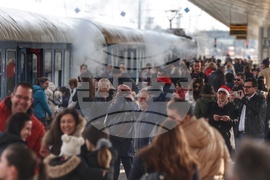 Коледен влак