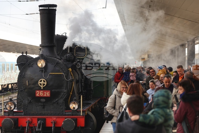 Коледен влак