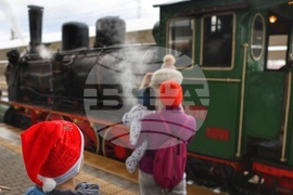 Коледен влак