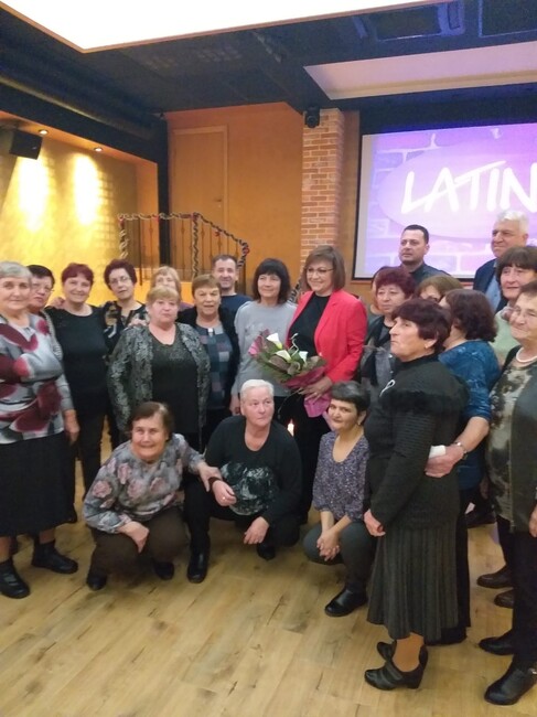 Нинова в Елин Пелин: Г-н Борисов, питайте кмета до вас защо затвори белодробната болница във Варна