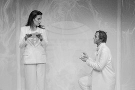 „Съзвездия“ от Ник Пейн в Народен театър „Иван Вазов“, снимка – Народен театър 