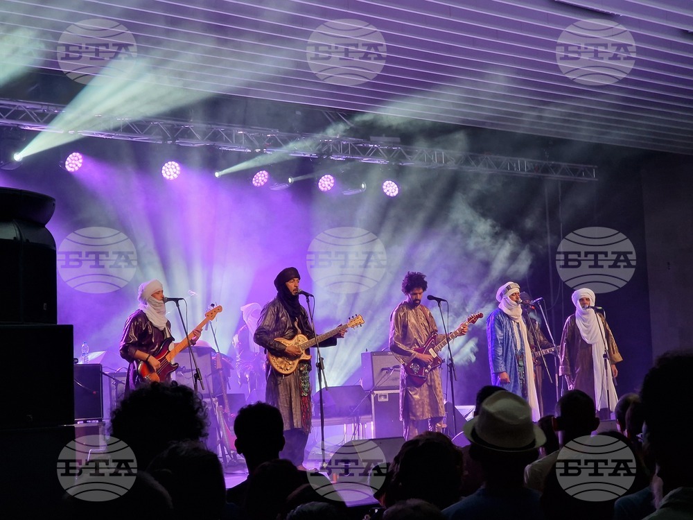 Носителите на награда „Грами“ – Tinariwen, изнесоха своя първи концерт у нас, снимка - Даниел Димитров /БТА