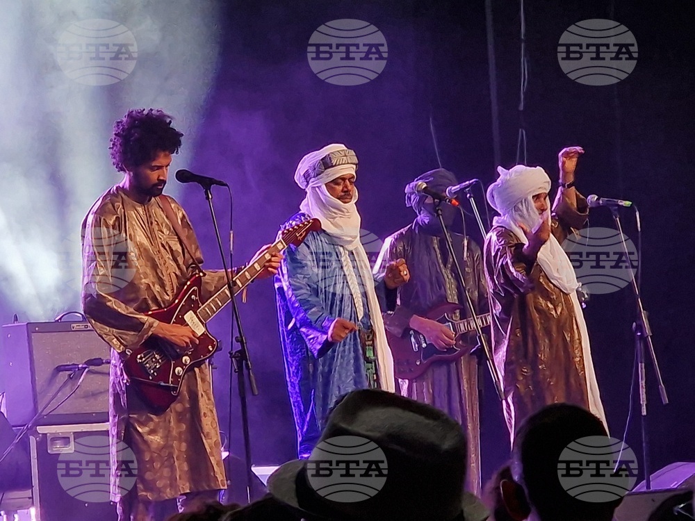 Носителите на награда „Грами“ – Tinariwen, изнесоха своя първи концерт у нас, снимка - Даниел Димитров /БТА