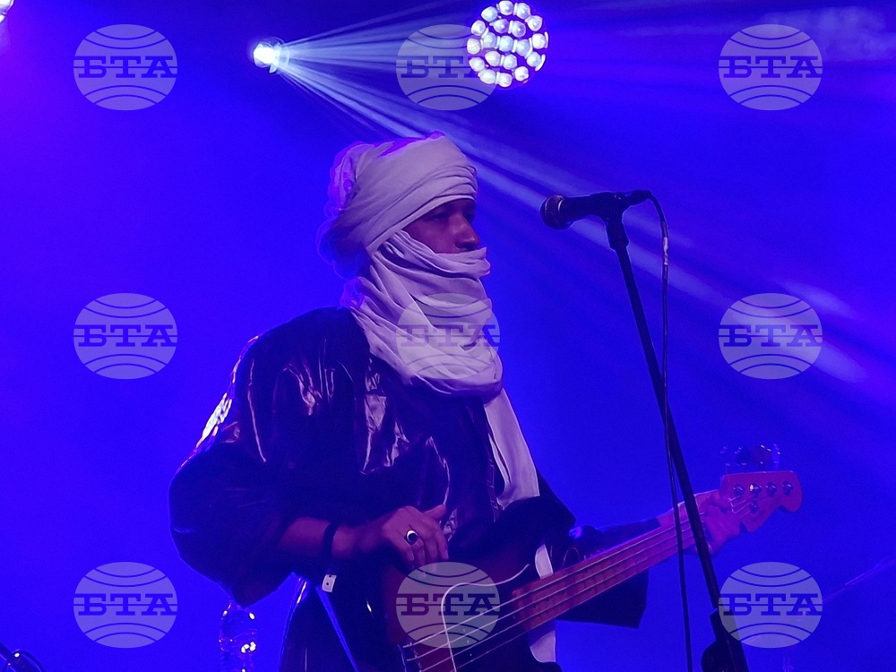 Носителите на награда „Грами“ – Tinariwen, изнесоха своя първи концерт у нас, снимка - Даниел Димитров /БТА