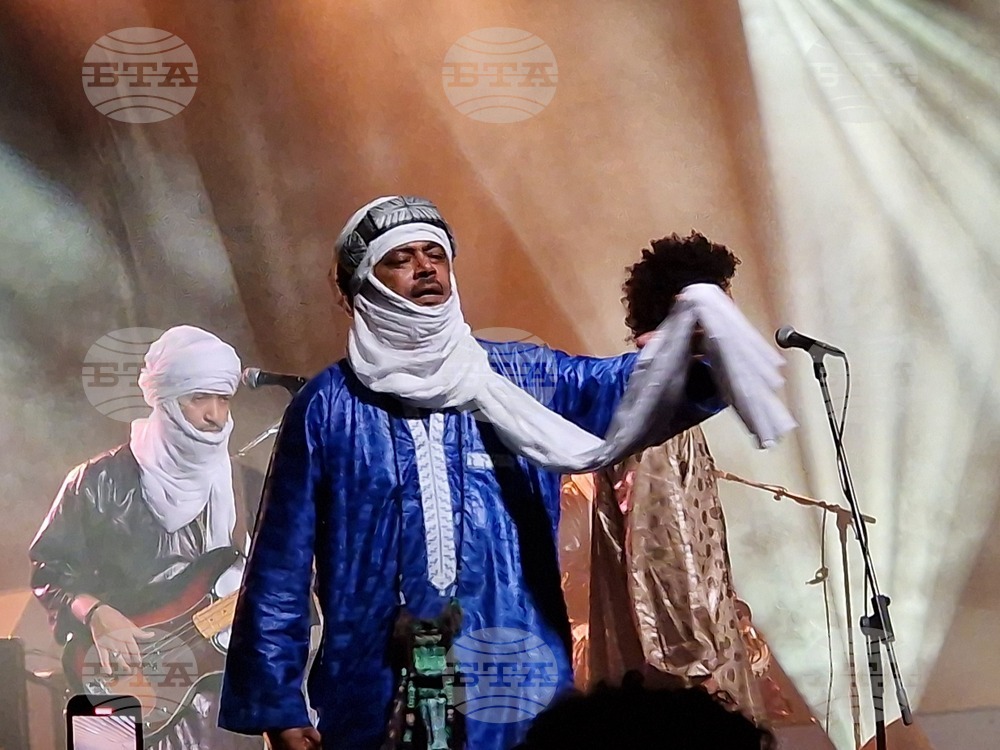 Носителите на награда „Грами“ – Tinariwen, изнесоха своя първи концерт у нас, снимка - Даниел Димитров /БТА