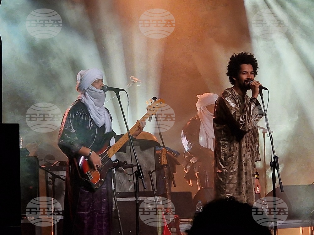 Носителите на награда „Грами“ – Tinariwen, изнесоха своя първи концерт у нас, снимка - Даниел Димитров /БТА