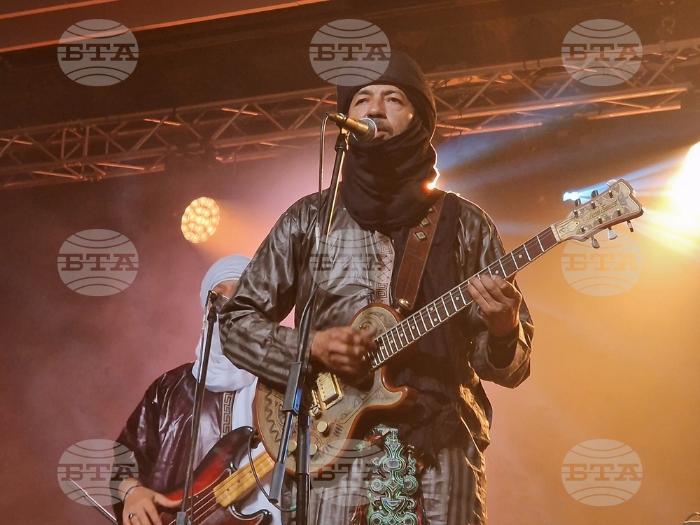 Носителите на награда „Грами“ – Tinariwen, изнесоха своя първи концерт у нас, снимка - Даниел Димитров /БТА