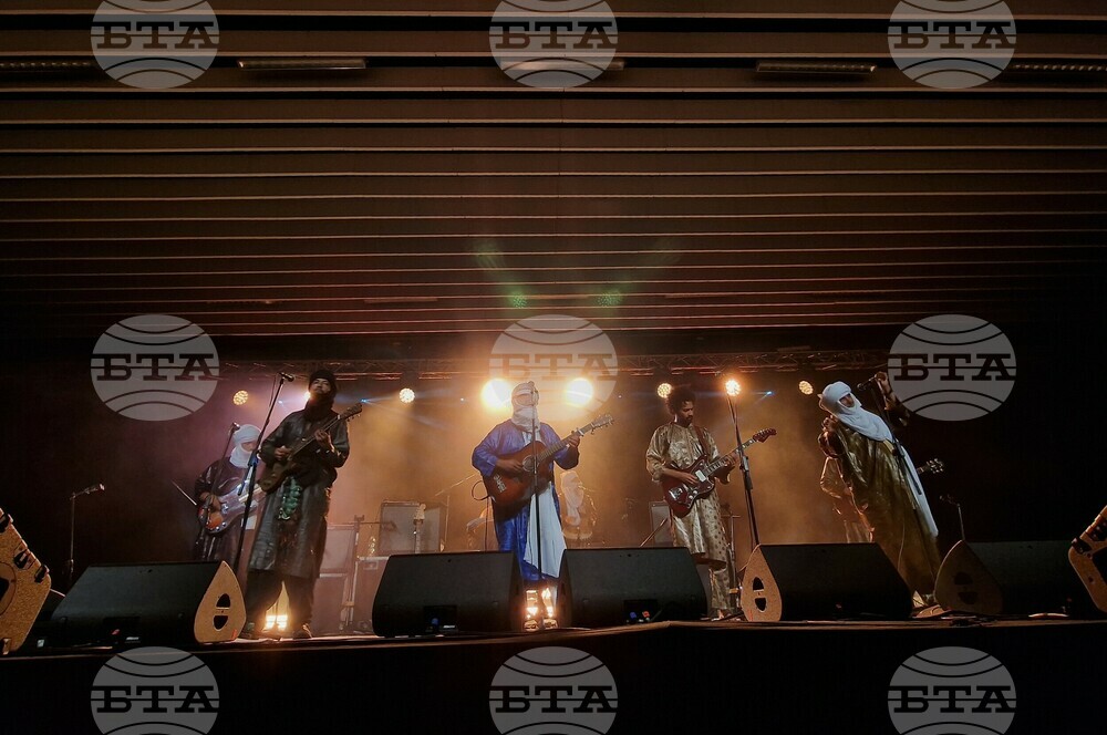 Носителите на награда „Грами“ – Tinariwen, изнесоха своя първи концерт у нас, снимка - Даниел Димитров /БТА