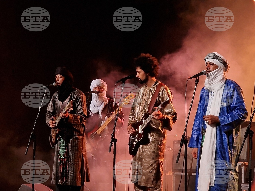 Носителите на награда „Грами“ – Tinariwen, изнесоха своя първи концерт у нас, снимка - Даниел Димитров /БТА