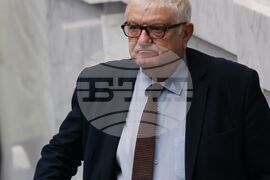 Парламент - заседание - Петър Кънев