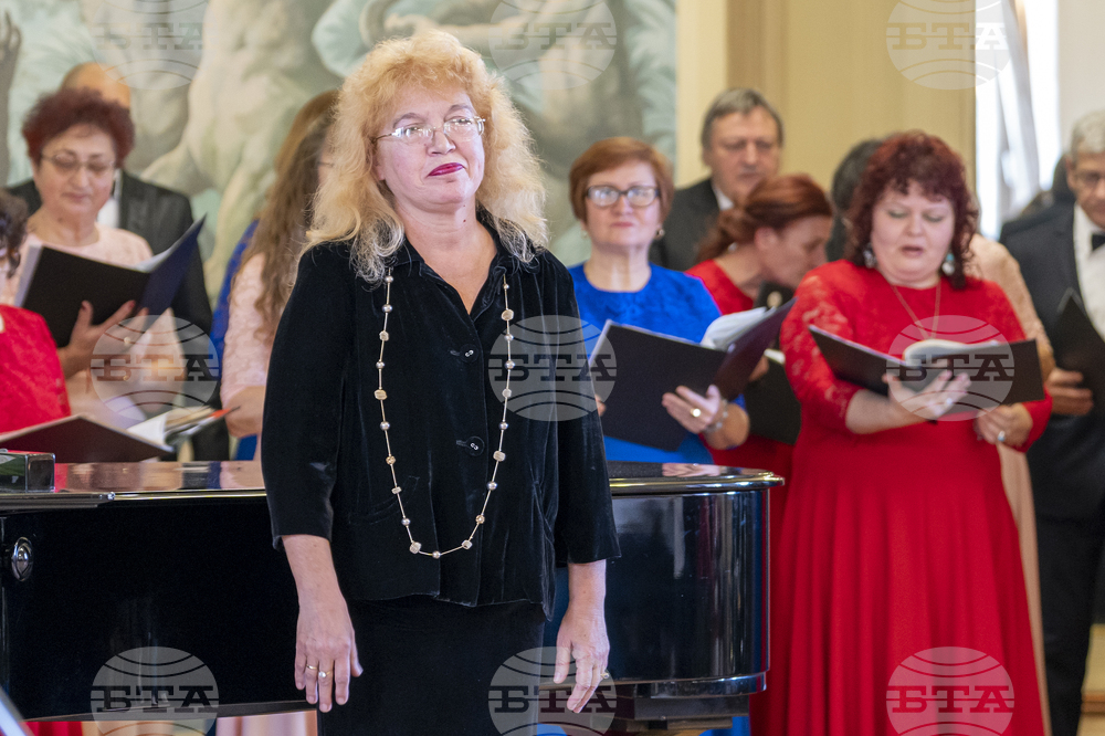 Добрич - хор „Добруджански звуци“ - концерт - Елвира Пастърмаджиева - юбилей - Снимка: Александра Антонова 