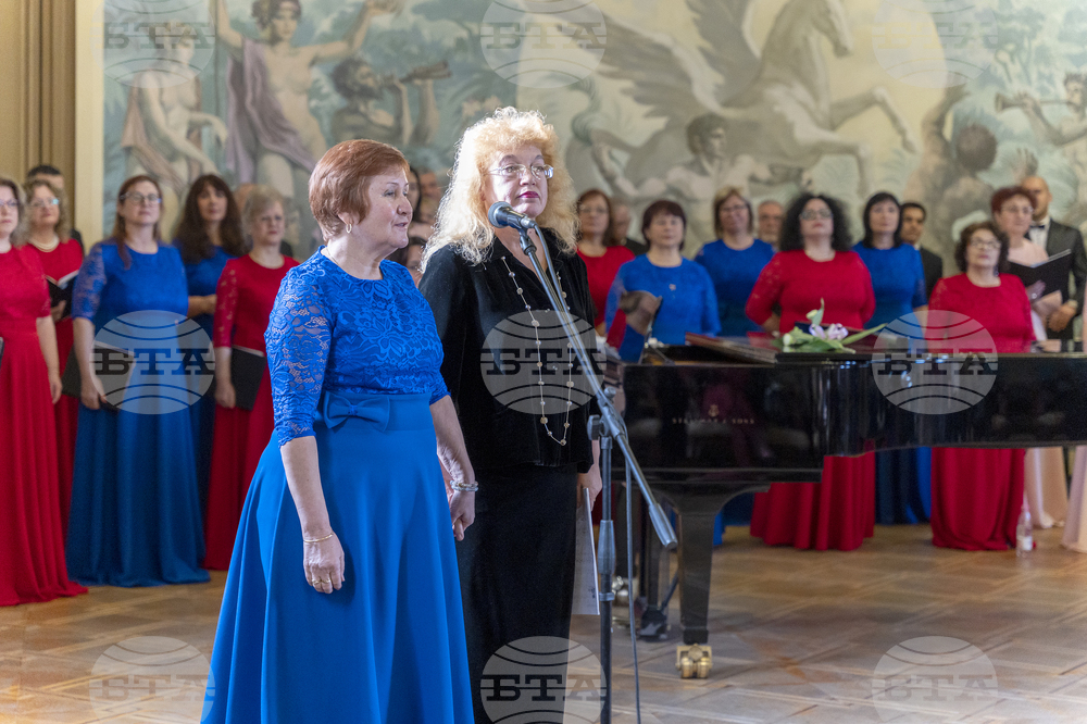 Добрич - хор „Добруджански звуци“ - концерт - Елвира Пастърмаджиева - юбилей - Снимка: Александра Антонова
