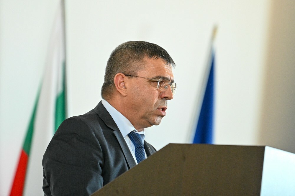 Министър Илков: Основната ни задача е да гарантираме честни и прозрачни избори за Народно събрание