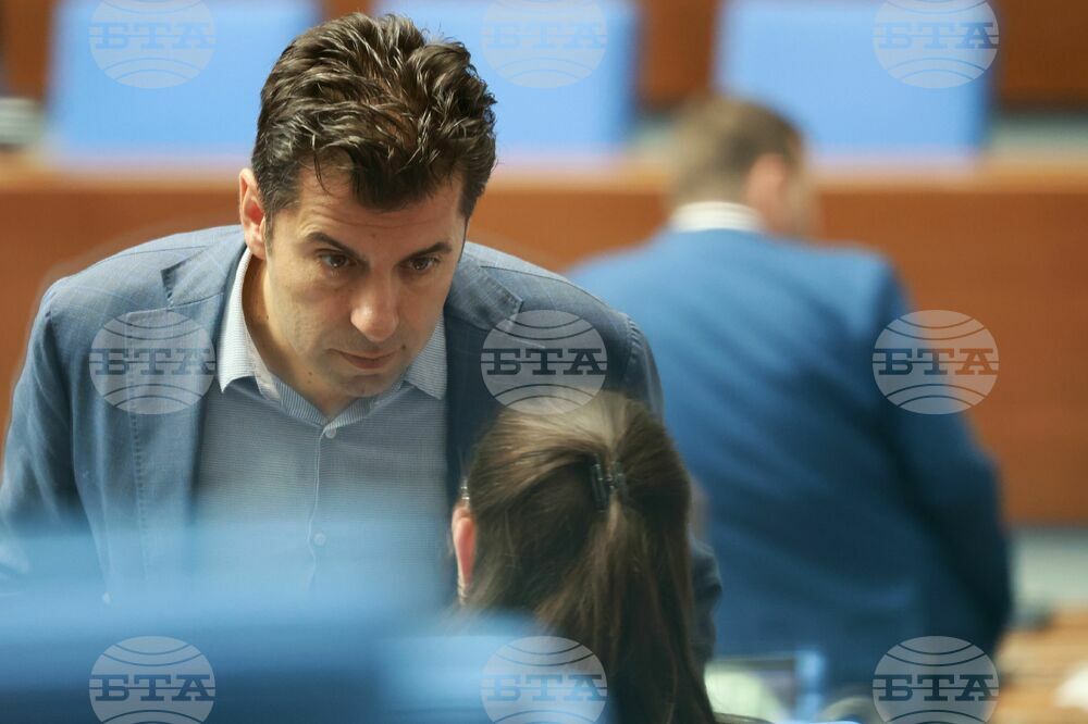 Парламент - заседание - Кирил Петков