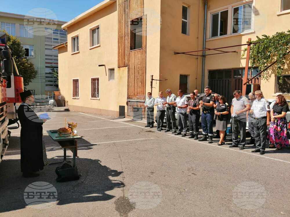 Единадесет сливенски пожарникари са наградени по повод професионалния им празник