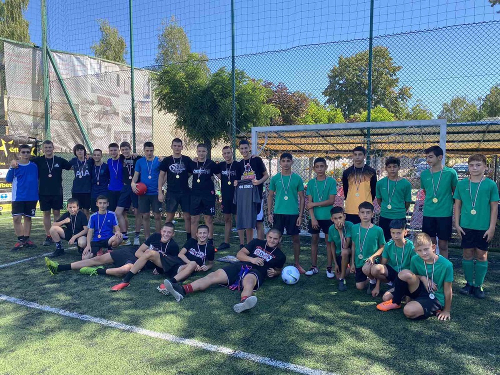 Община Ловеч: Седем отбора се надпреварваха в турнира по футбол за деца и младежи от 9 до 15 години