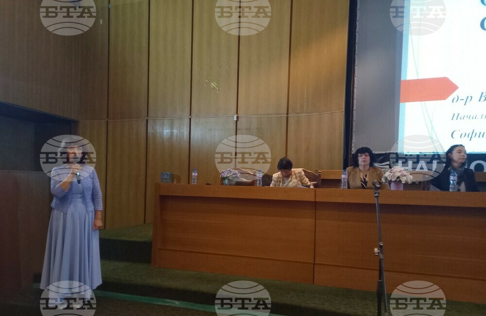 София отново е на първо място в националните външни оценявания и в привличането на млади учители, каза началникът на РУО д-р Ваня Кастрева